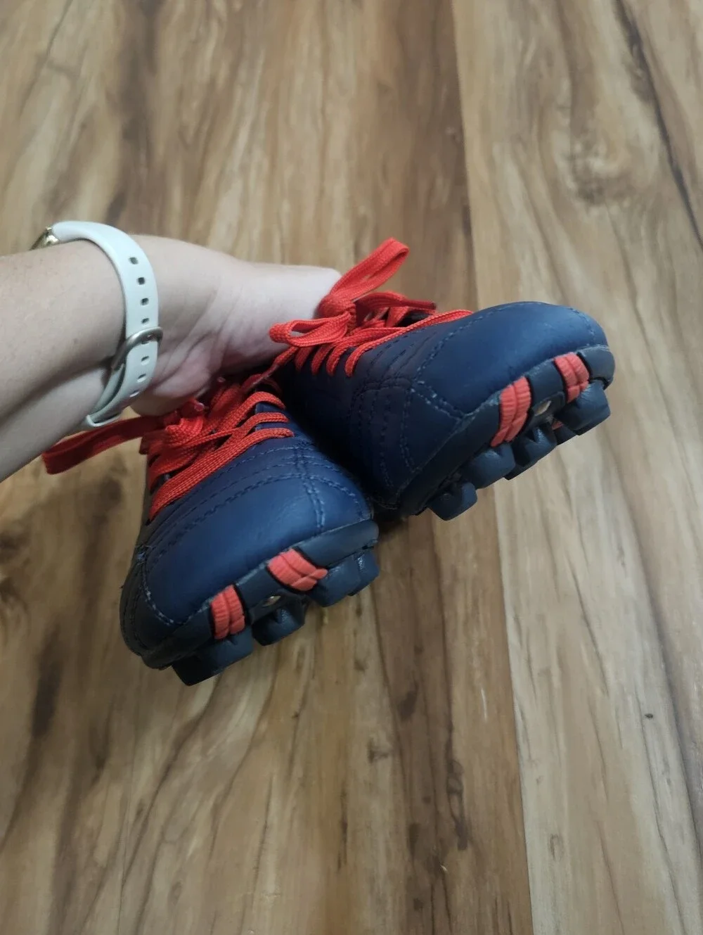 Kids Navy and Red Soccer Cleats with Red Laces Size 4.5